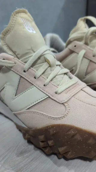 New Balance Beige/Rosa Sneakers originali