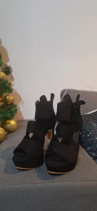 Tacones negros de plataforma