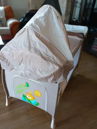 Parque cuna con cambiador y capota