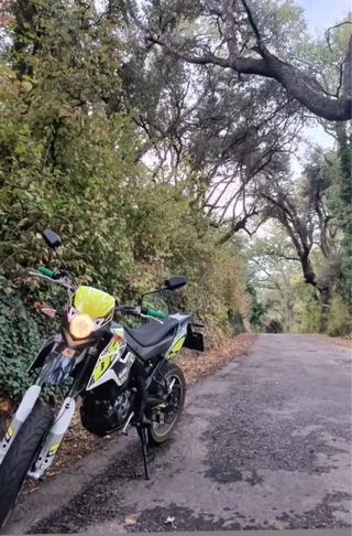 Moto Supermotard Um dsr 125cc
