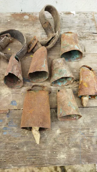 Antiche campane di metallo