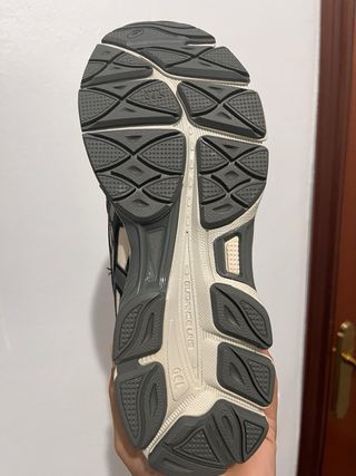 Asics Gel-NYC Beige/Negro Talla 42