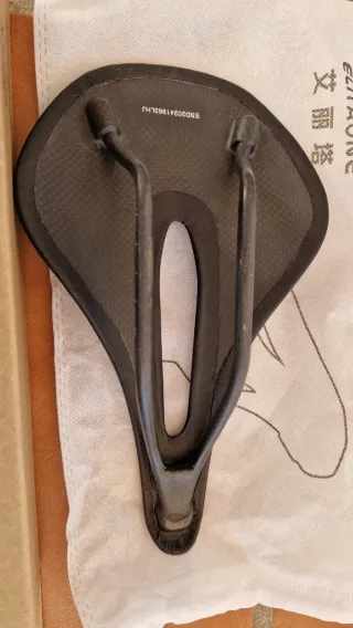 Sillín de carbono elita one