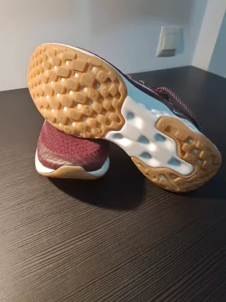 Zapatillas Nike Running Rojas y Blancas