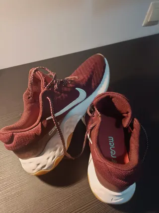 Zapatillas Nike Running Rojas y Blancas