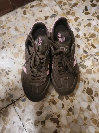 Zapatillas Adidas Marrón y Rosa