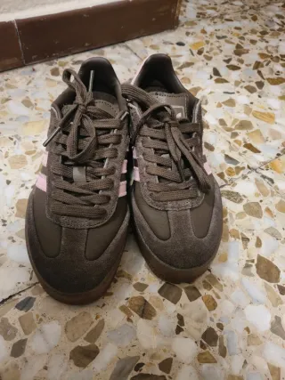 Zapatillas Adidas Marrón y Rosa
