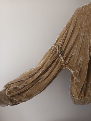 Jersey Sudadera terciopelo dorada ancha Talla M