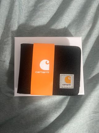 Billetera Carhartt Negra con Naranja