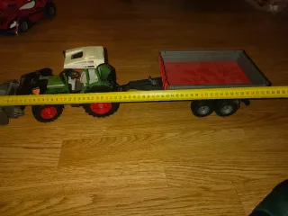 Tractor de Juguete con Pala y remolque