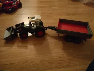 Tractor de Juguete con Pala y remolque