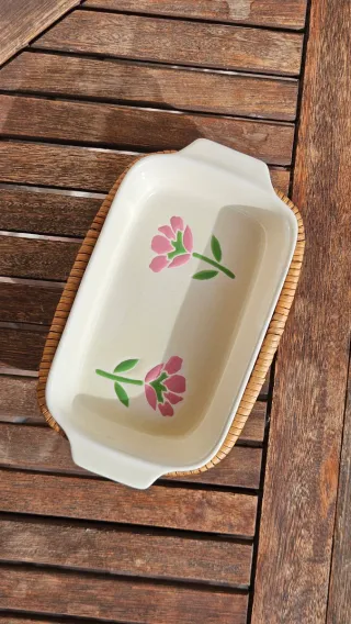 Bandeja cerámica y mimbre vintage flores