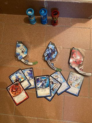 Monsuno Lanciatore + 3 Personaggi