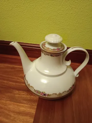 Juego de té porcelana blanco y dorado