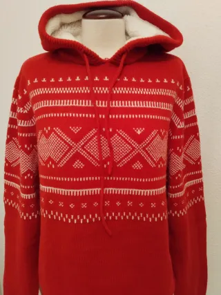 Jersey Rojo con Dibujos Blancos