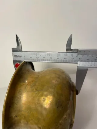 Antico vaso in ottone battuto