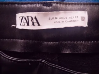 Pantalón campana efecto piel Talla 38