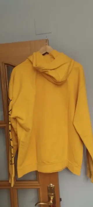 Sudadera amarilla manga larga hombre