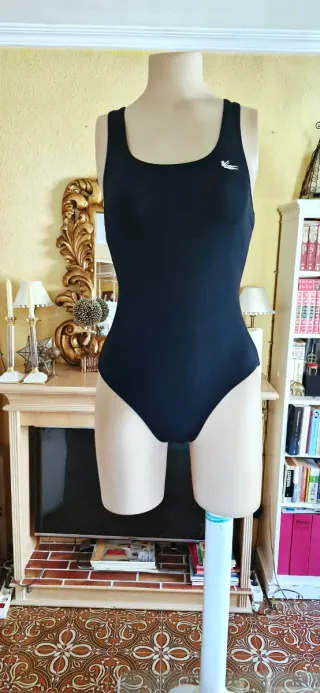 Bañador deportivo mujer espalda natación