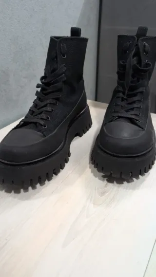 Stivali neri bronx con suola chunky taglia 42