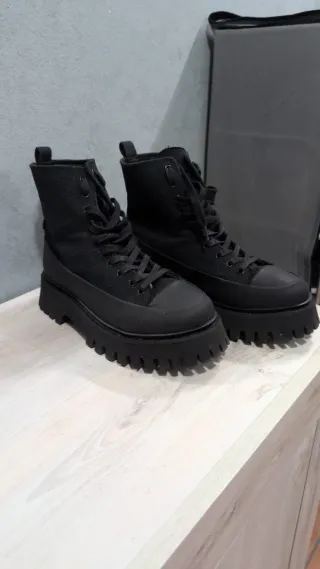Stivali neri bronx con suola chunky taglia 42