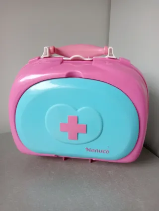 Maletín Médico Nenuco. Famosa
