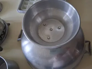 Lote Vintage Aluminio: Cafetera, Tazas y Más