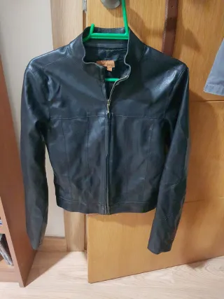 Chaqueta cuero negra mujer