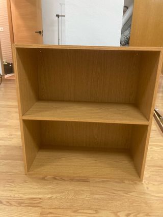 Estantería de madera