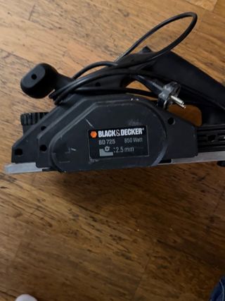 Cepillo Eléctrico Black & Decker BD 725