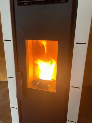 Estufa de pellets FM BP 100 8,8 KW semi nueva