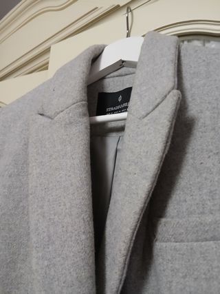 Abrigo Stradivarius Gris con lana