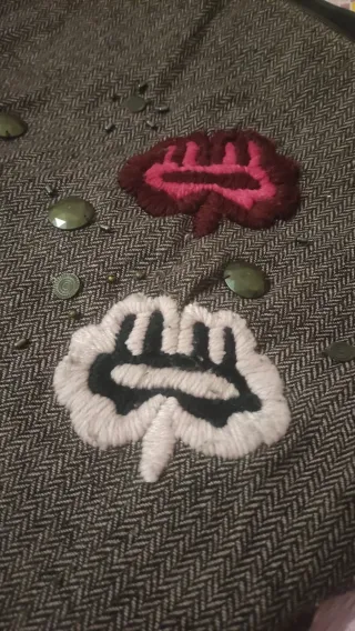 Borsa tessuto grigio e rosa con applicazioni