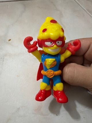 4 Muñecos Súper Zings Grandes