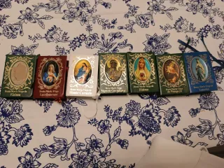 Lote 7 mini libros vírgenes católicos