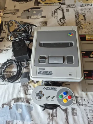 Super Nintendo + 1 controller + 5 giochi
