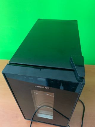 Vinoteca Cecotec - No enfría