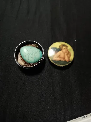 Collar con colgante de piedra turquesa y flecos