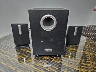 PC, Pantalla, Teclado, Ratón, Altavoces y Webcam