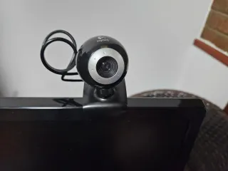 PC, Pantalla, Teclado, Ratón, Altavoces y Webcam