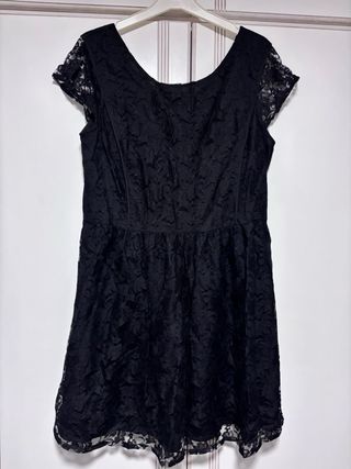 Vestido de encaje negro