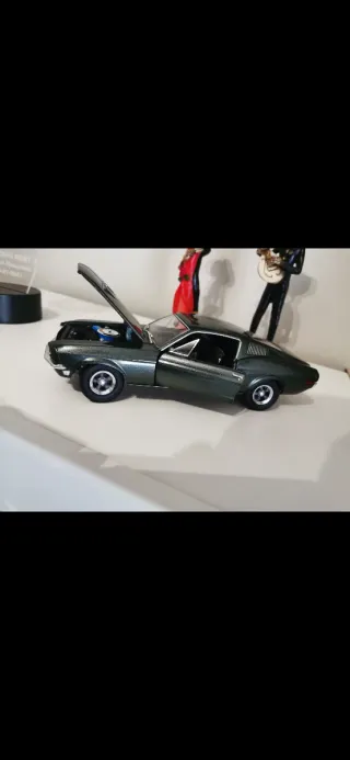 Ford Mustang Bullitt 1968 unidad 0051
