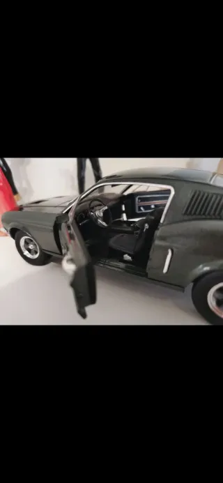 Ford Mustang Bullitt 1968 unidad 0051