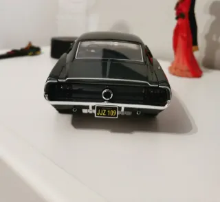 Ford Mustang Bullitt 1968 unidad 0051
