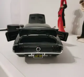 Ford Mustang Bullitt 1968 unidad 0051