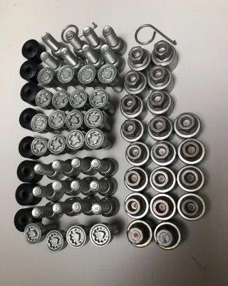 Se vende tornillos antirrobo VW GOLF MK7 AUDI SEAT
