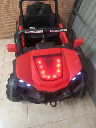 Coche eléctrico infantil 4x4