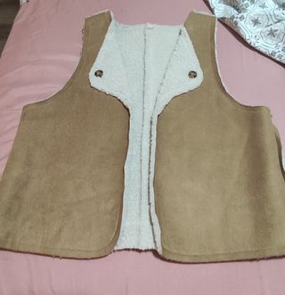 Chaleco borreguito marrón y blanco