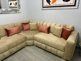 Sofá modular beige y rosa