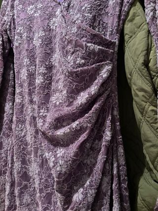 Vestido invierno de encaje púrpura